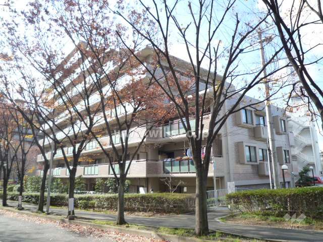 ステイツ千里中央の外観（北東側から）