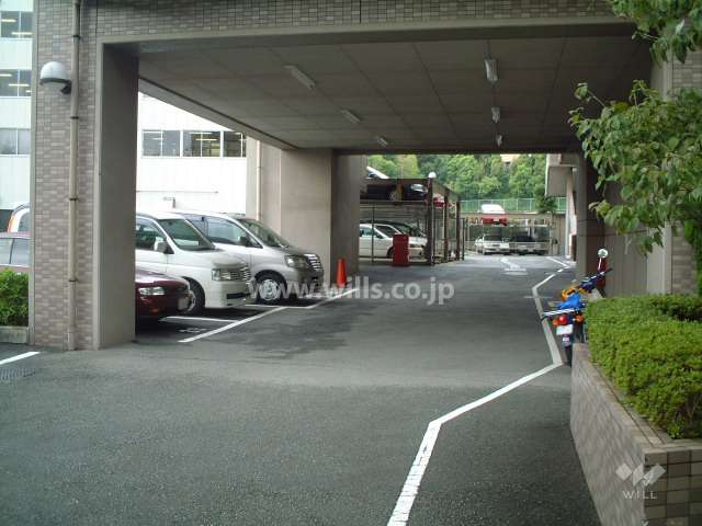 敷地内駐車場（機械式と平面式があります。）