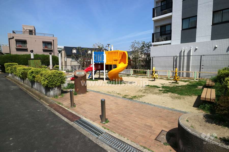 敷地に隣接する公園