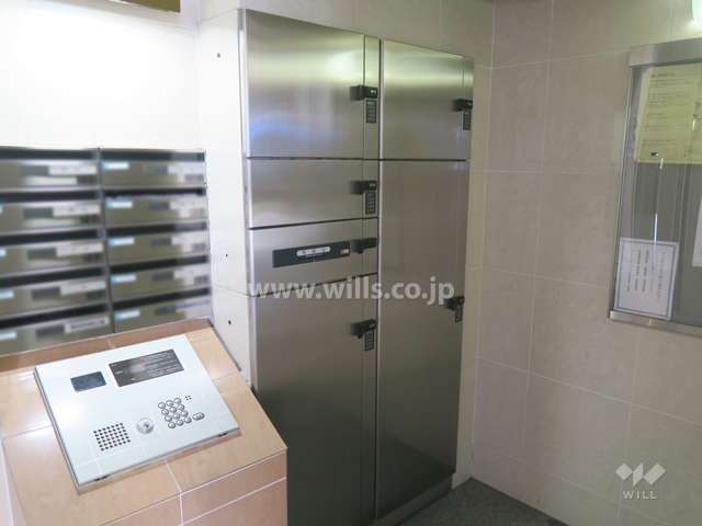 宅配ボックスと共用ポスト