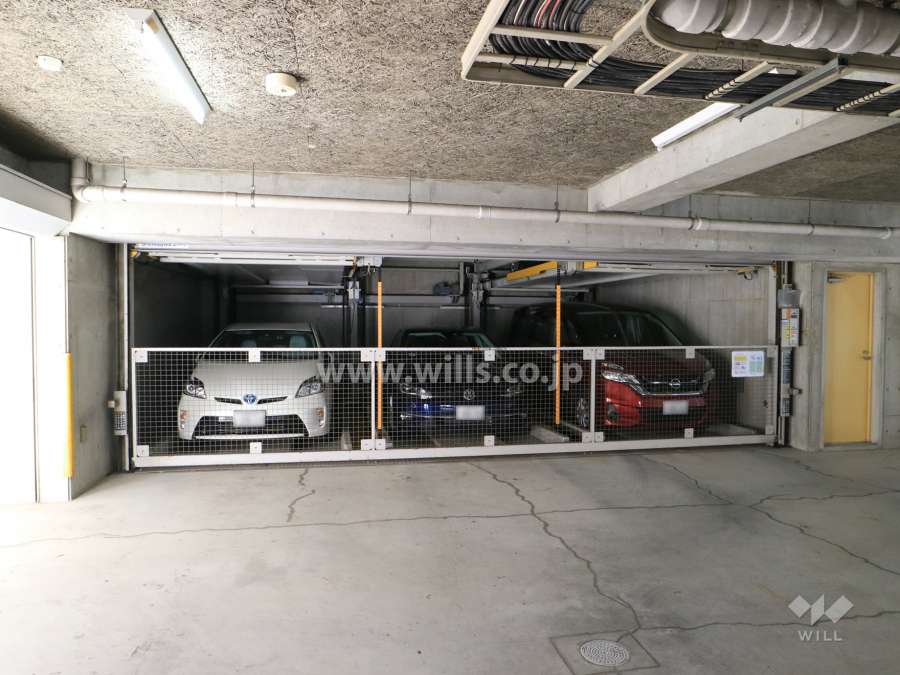 敷地内駐車場（屋内機械式）