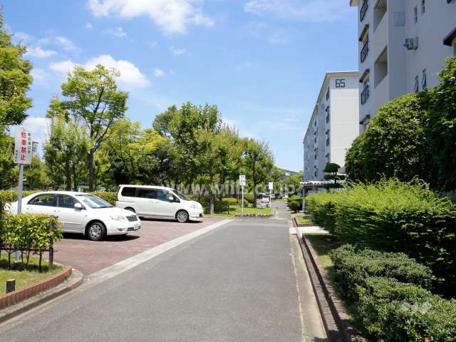 敷地内駐車場（屋外平面式）