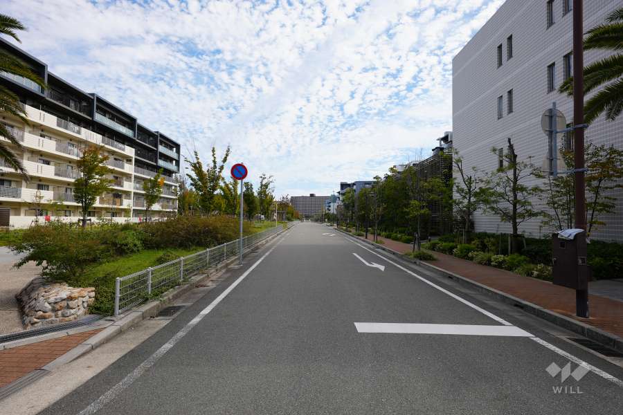 敷地北側の前面道路