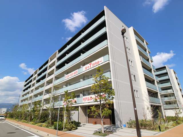 ファインシティ甲子園サウスコートの外観（南東側から）
