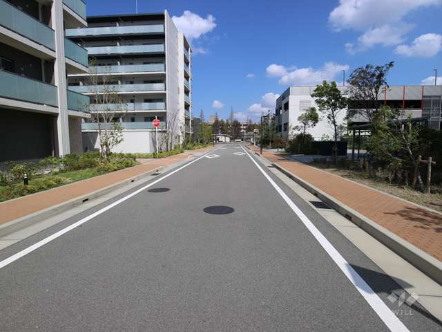 敷地南東側の前面道路