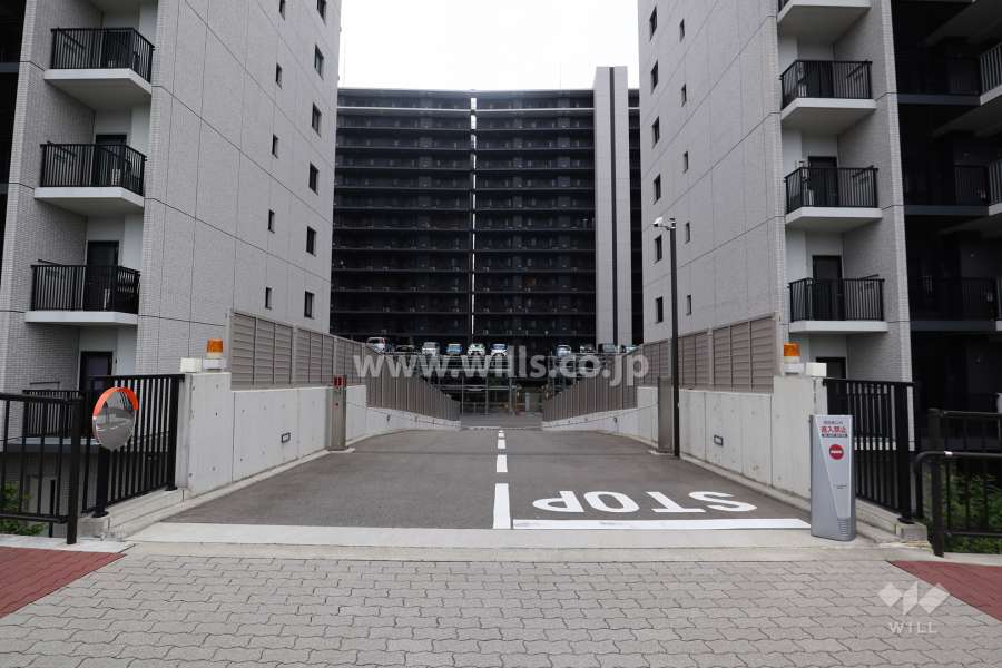 駐車場へのアプローチ