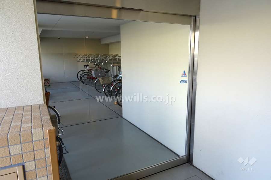 駐輪場出入り口