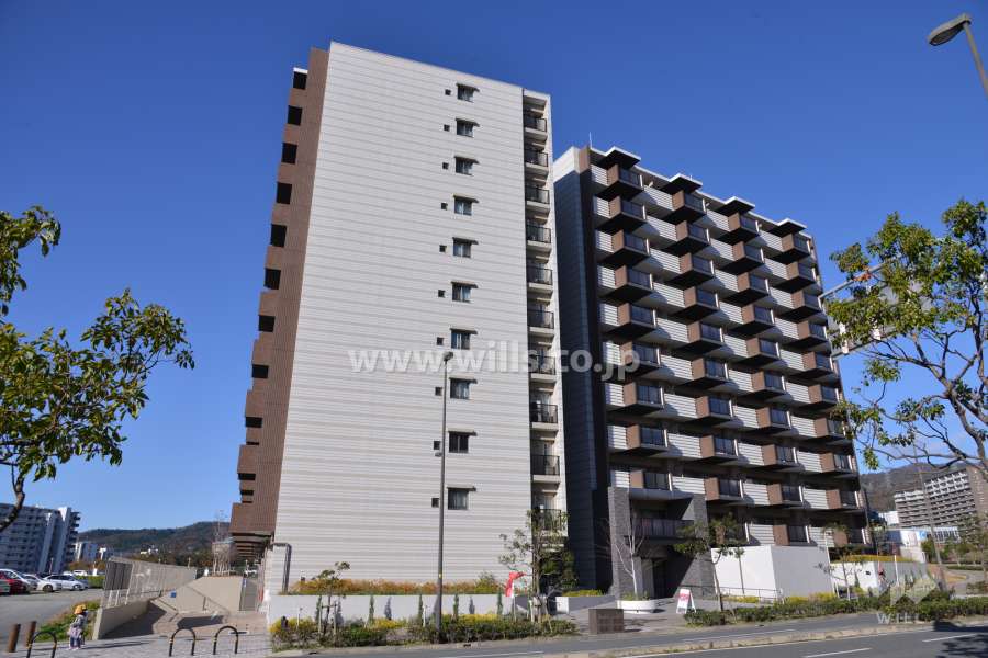 グランドパレス彩都あさぎの外観(東側から)