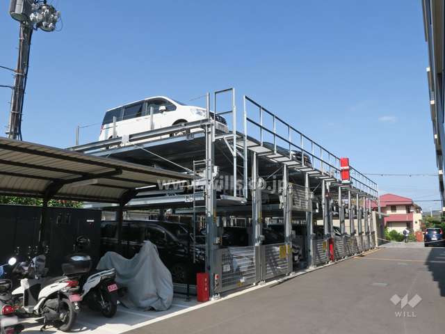 アトラス茨木レジデンスの外観（南東側から）