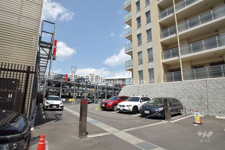 駐車場出入り口