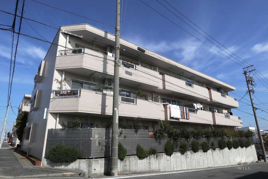 ネオハイツ名東A棟の外観（南西側から）