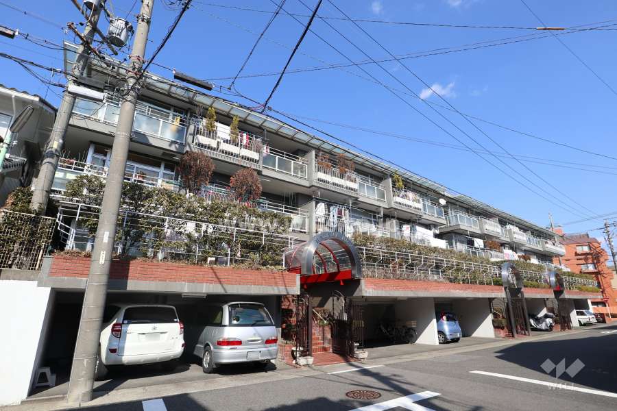 第３廻間公園マンションの外観（南西側から）