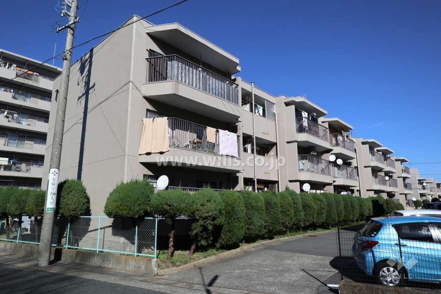 平和が丘住宅七号棟の外観(南西方向から)