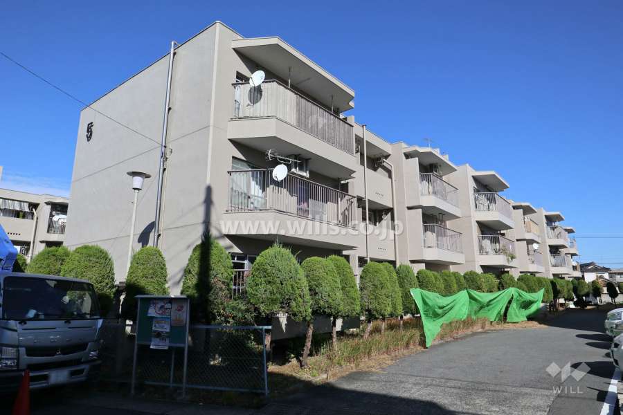 平和が丘住宅五号棟の外観(南西方向から)