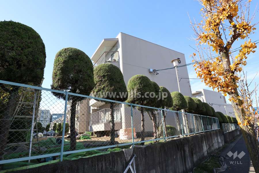 平和が丘住宅五号棟の外観(南東方向から)