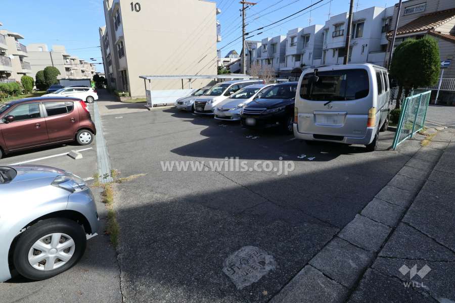 敷地内駐車場(屋外平面式)