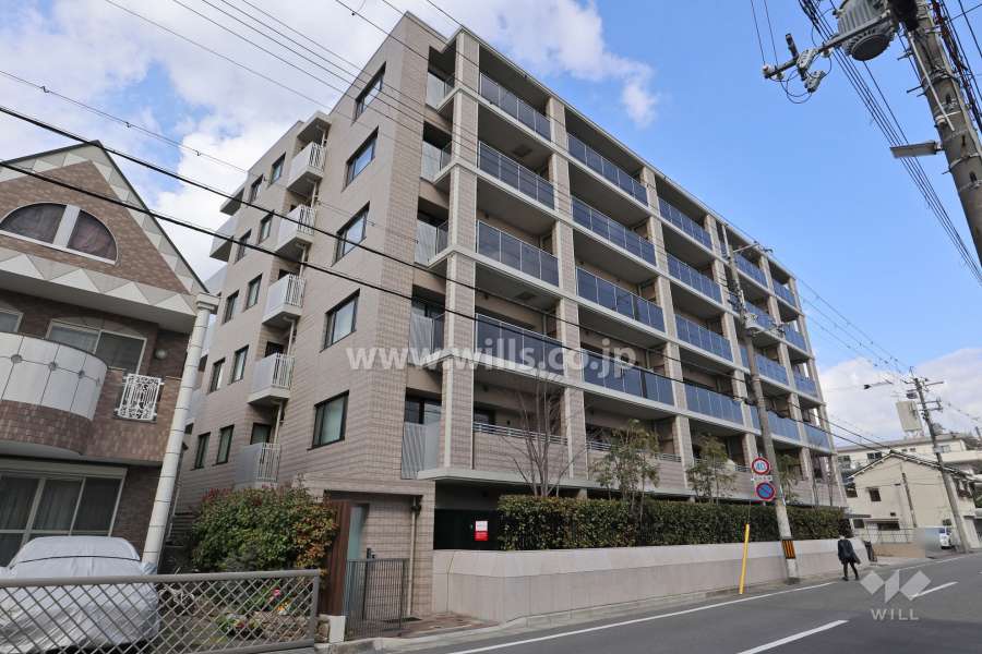 プラウド武庫之荘ディアージュの外観(南西側から)