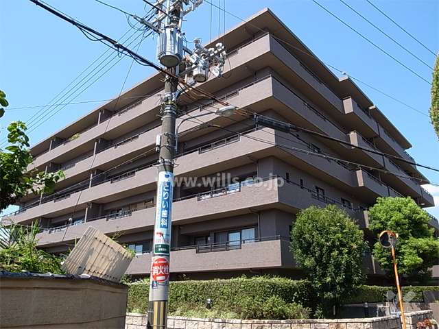 グランドメゾン豊中曽根の外観（南東側から）