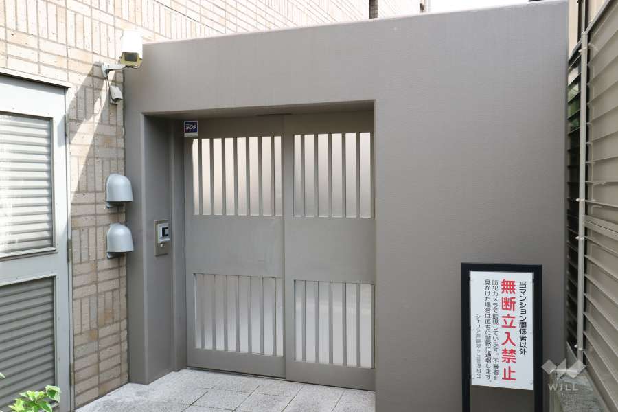 駐輪場の出入口