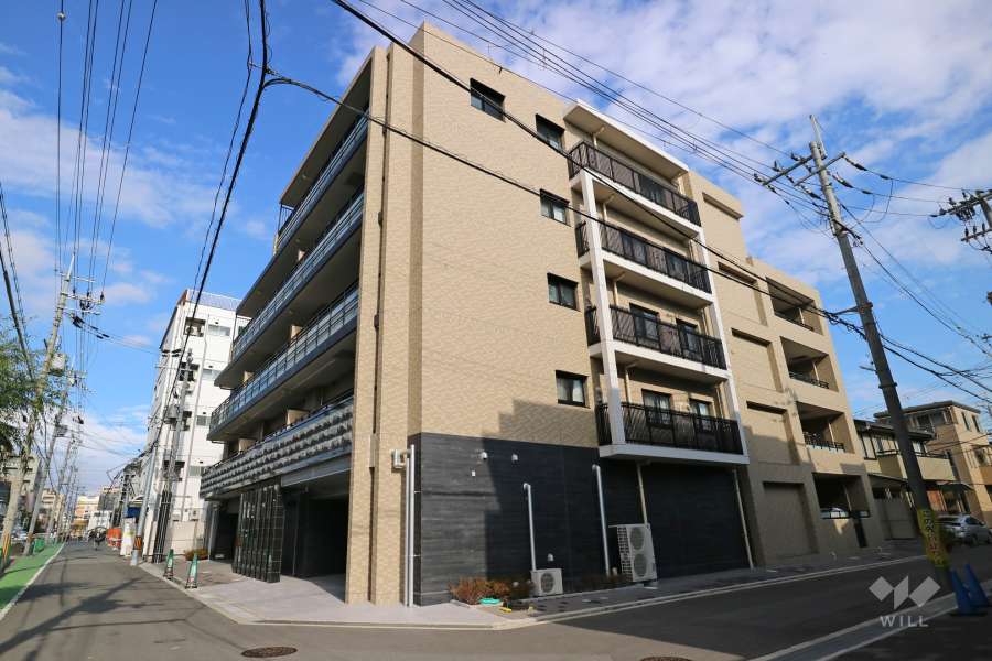 プレサンスグラン茨木壱番館（南西側から）