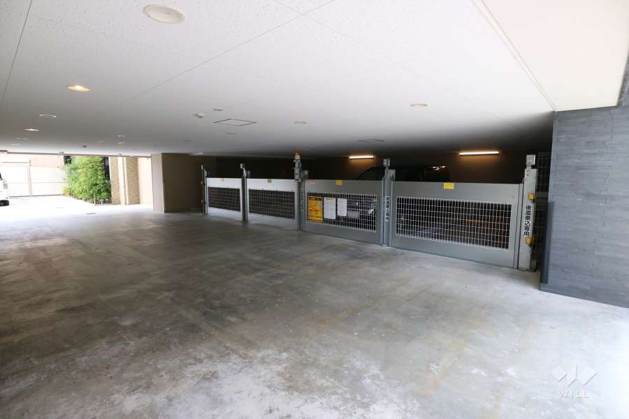 敷地内駐車場（屋内機械式）