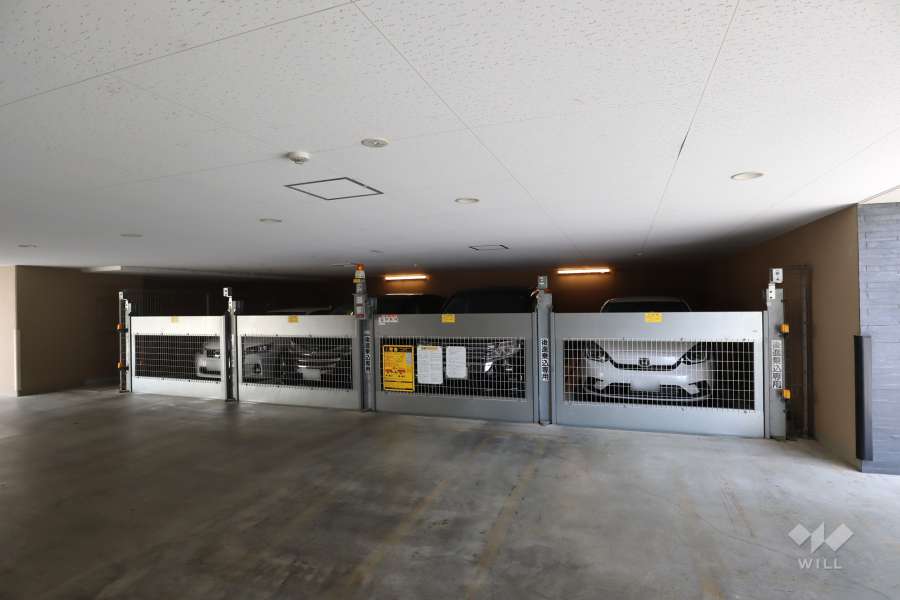 敷地内駐車場（屋内機械式）