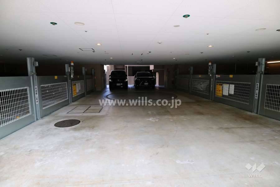 敷地内駐車場（屋内機械式）　