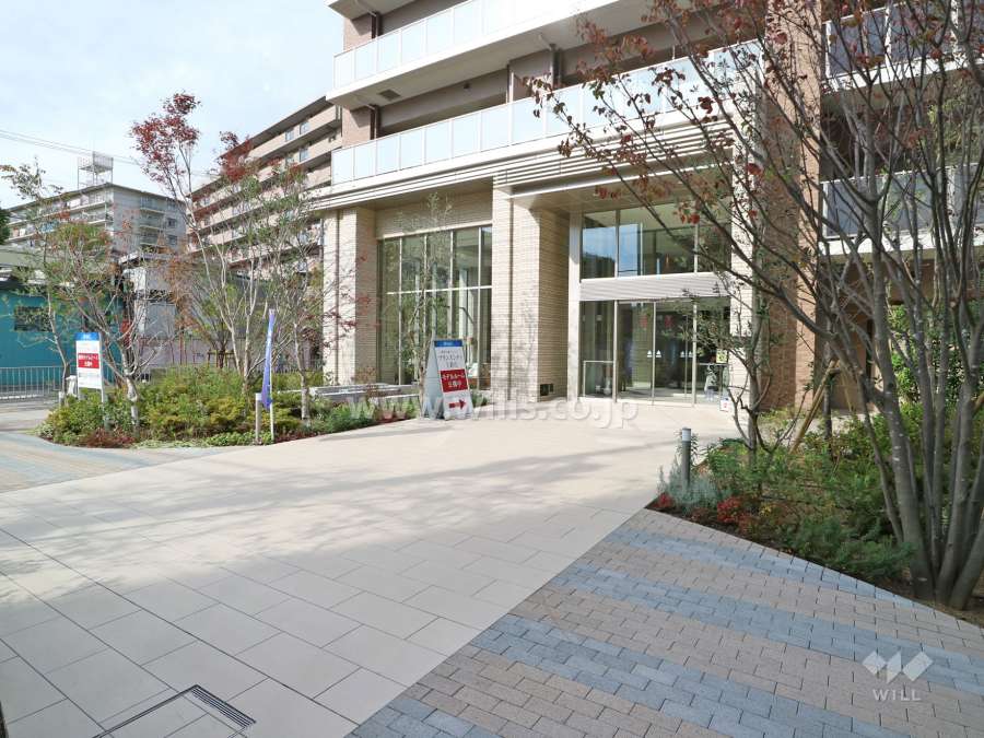 エントランスアプローチ　