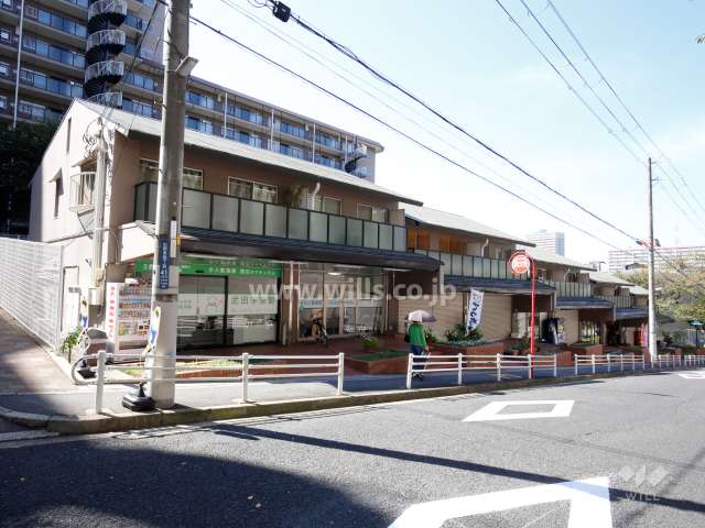 ローレルハイツ千里6号棟の外観（北東側から）