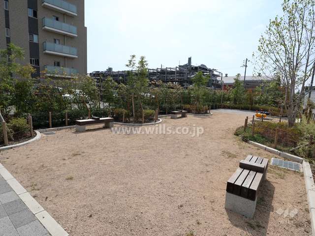敷地に隣接する公園