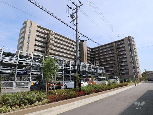 プレサンスロジェ尼崎の外観（北西側から）