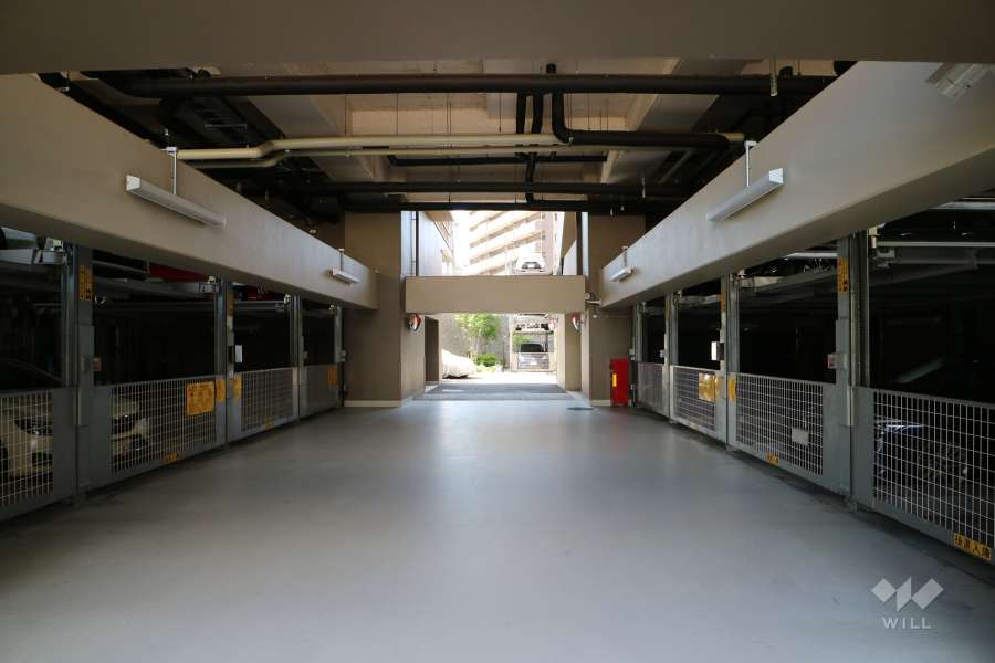 敷地内駐車場（屋内機械式）
