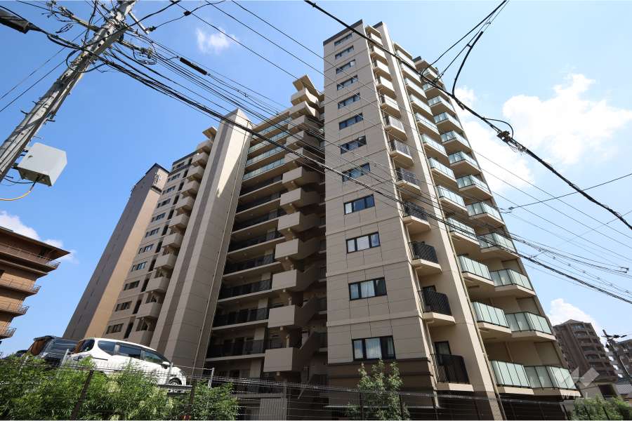 ウエリス宝塚の外観（西側から）