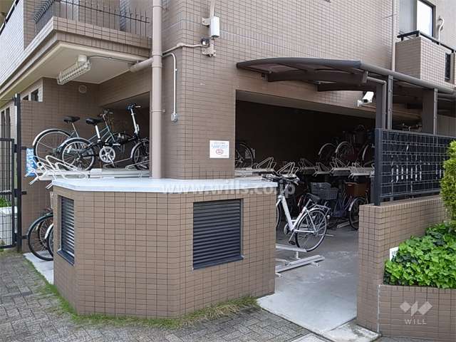 エントランス横にある駐輪場