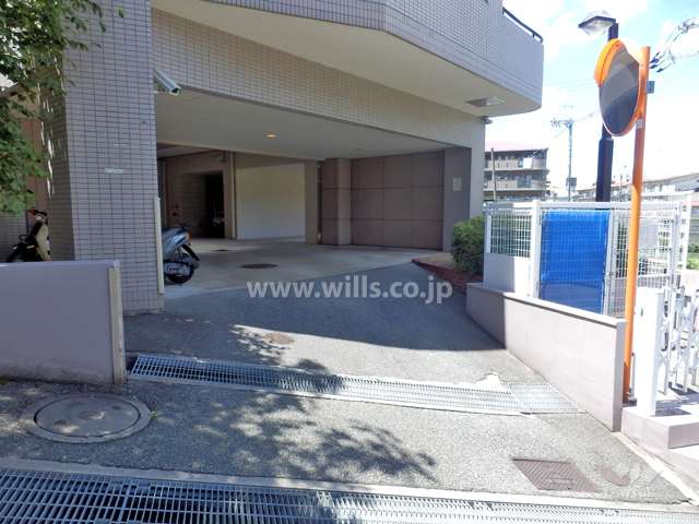 駐車場の出入り口