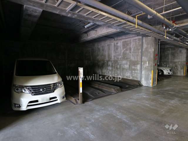 敷地内駐車場（屋内機械式）
