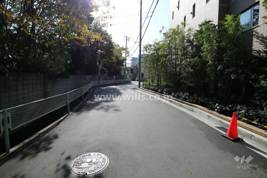 デュオヒルズ西宮北口若山町の東側前面道路