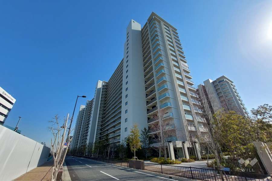 ローレルスクエア健都ザ・レジデンスの外観（西側から）