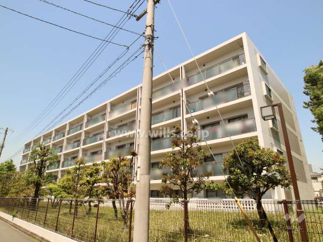 マージュ西宮一里山の外観(南東側から)