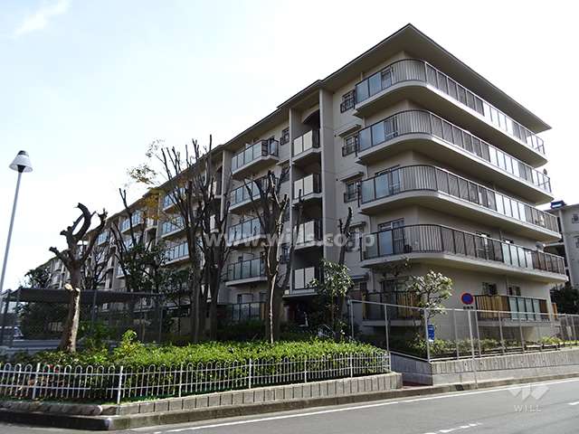 サンハイツ高槻10号館の外観（北西側から）