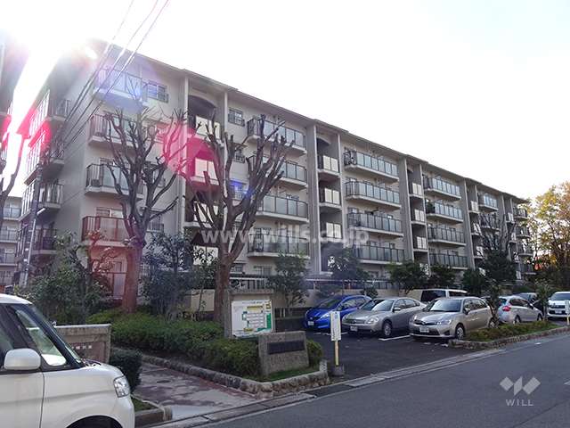 サンハイツ高槻10号館の外観（北東側から）