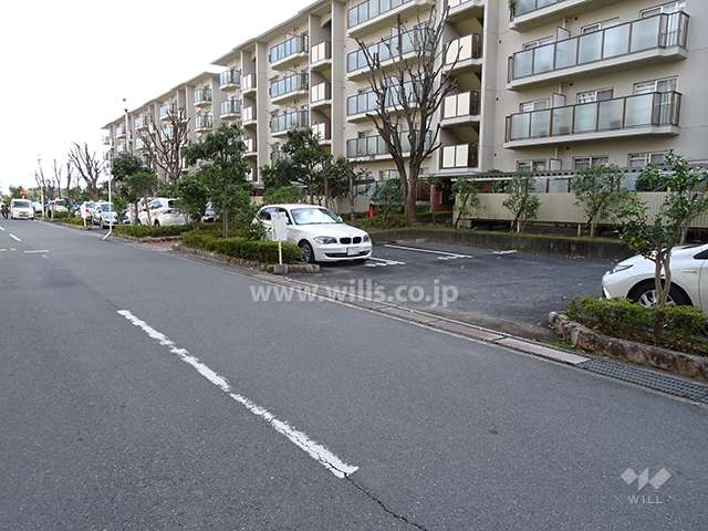 駐車場出入り口