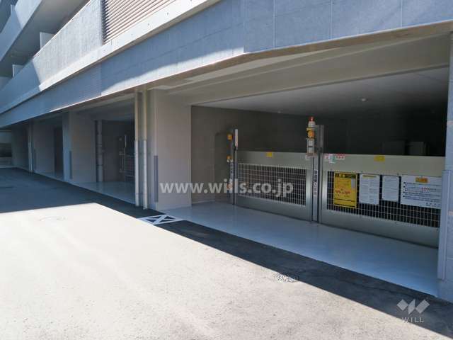 敷地内駐車場（屋内機械式）