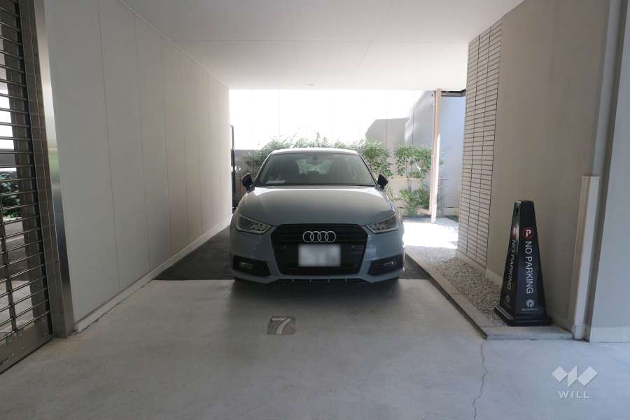 敷地内駐車場（屋内平面式）