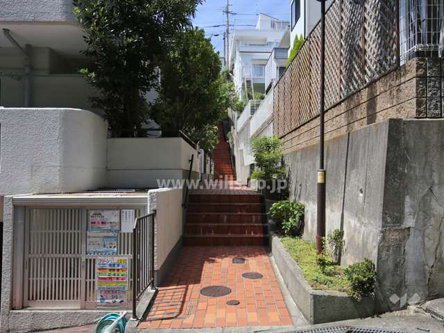 敷地内の通路