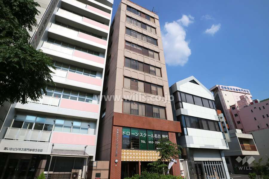丸美シティマンション金山の外観（北西側から）