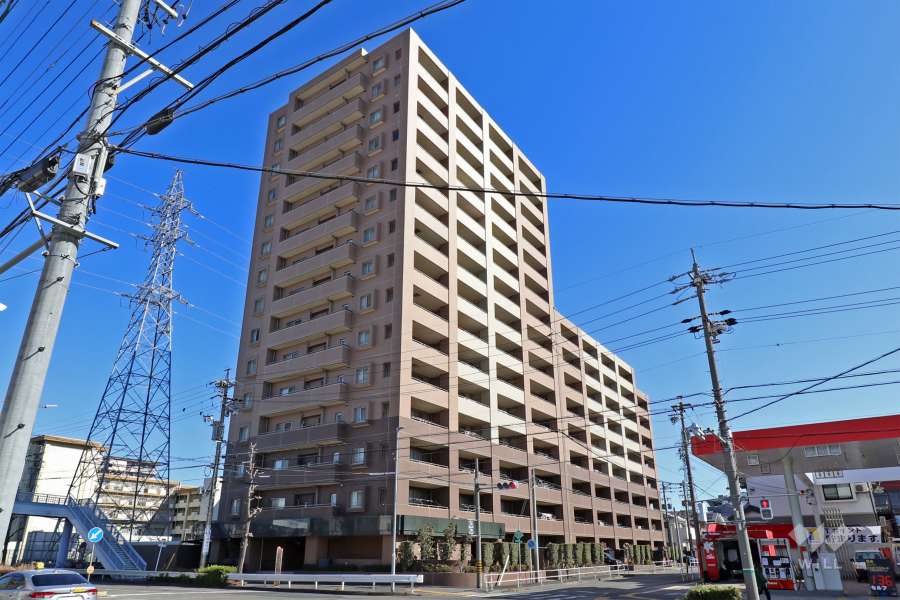 ファミール港陽ベイレジデンスの外観（西側から）