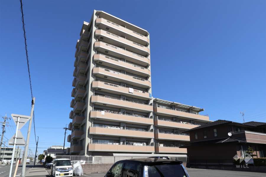 ファミリアーレ戸田川緑地の外観（南西側から）