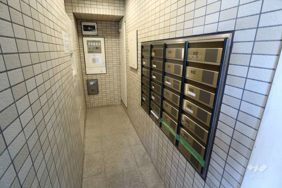 宅配ボックスと共用ポスト