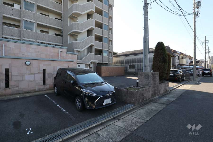 敷地内駐車場（屋外平面式）